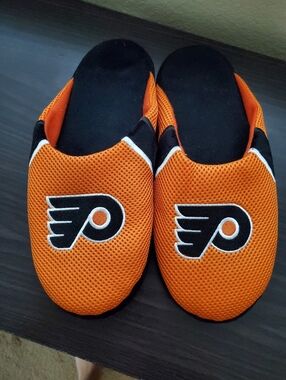 Philadelphia Flyers Men's Slippers